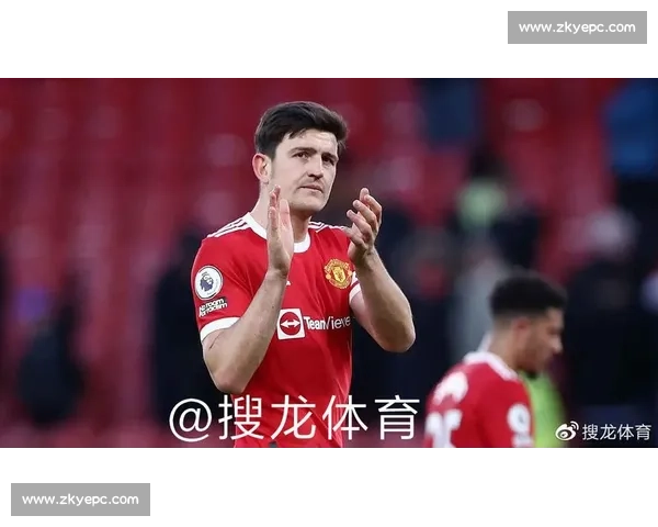 马奎尔亲授队长袖标：B 费是滕哈格钦点领袖，更衣室全票支持