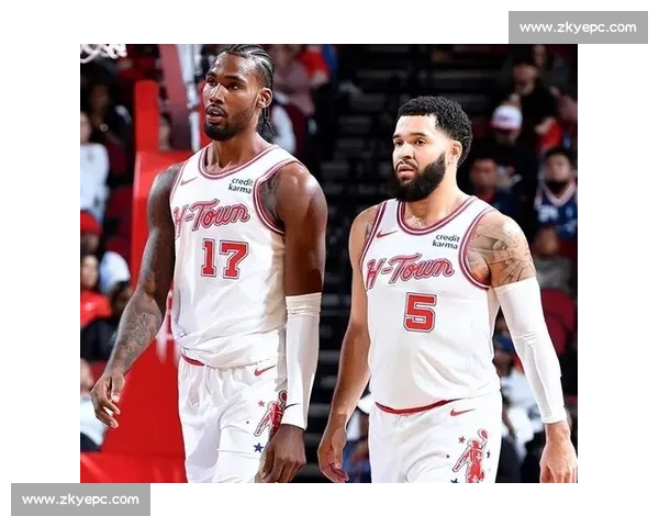 斯通打造 2.04 米巨无霸锋线！乌度卡 14 人轮换颠覆联盟