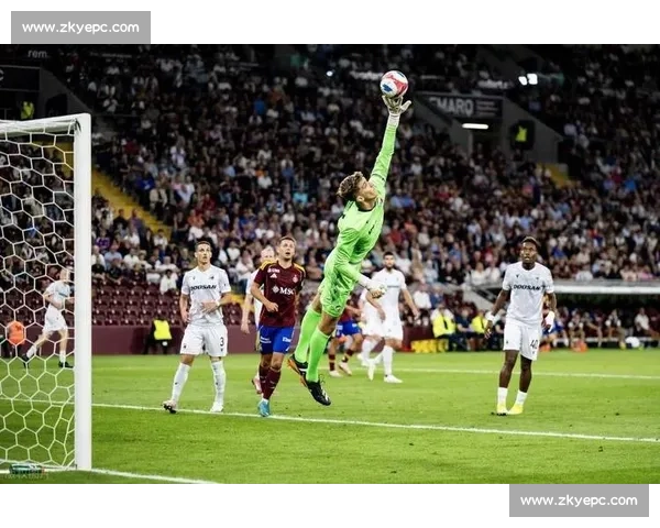 加萨马双响德瑟斯传射，流浪者 3-0 横扫比尔森占得欧冠先机